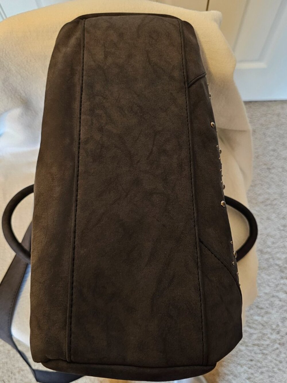 Violet Ray, women's purse grey, silver trim, outside pocket shoulder strap - Picture 4 of 12